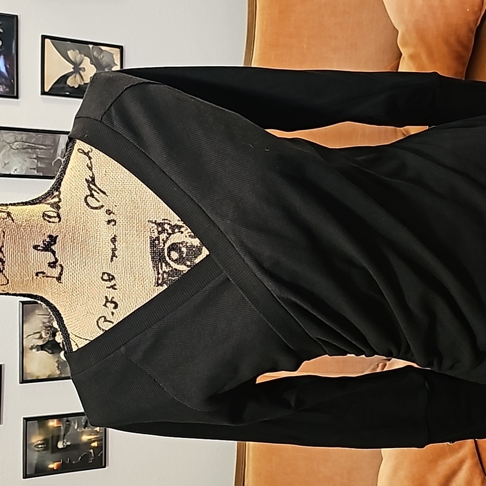 NWOT - Never Worn! Deep V Ribbed Fitted Long Sleeve w/ Ruched Side